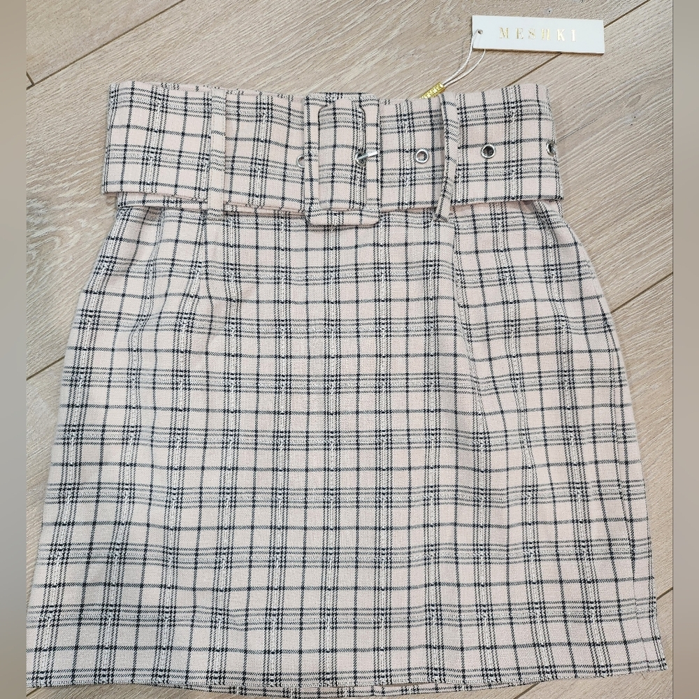 MESHKI SILVIE MINI SKIRT SIZE XS IN NUDE